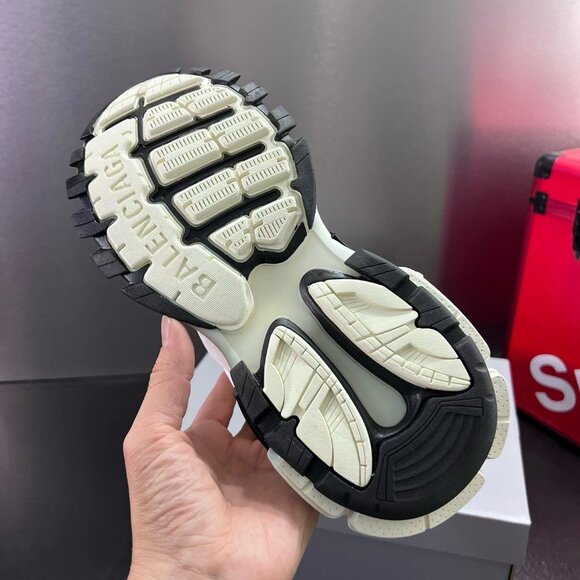 Genuine Balenciaga Track Runner White Black Trainers Sneakers Shoes EU39 US9 - Picture 2 of 6